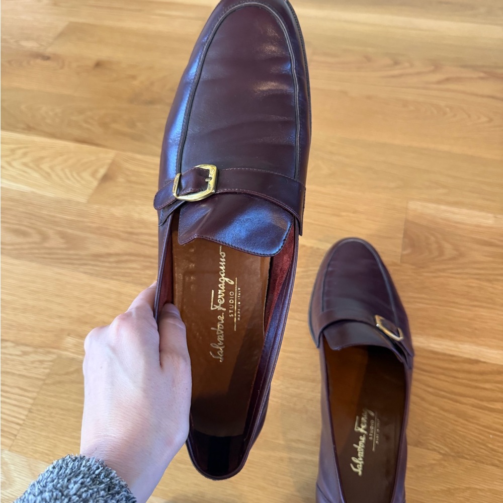 Salvatore Ferragamo Men's Leather Loafers with Gold Buckle